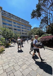 Students moving into campus