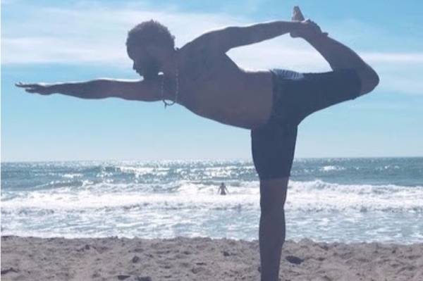 trainer yoga on beach