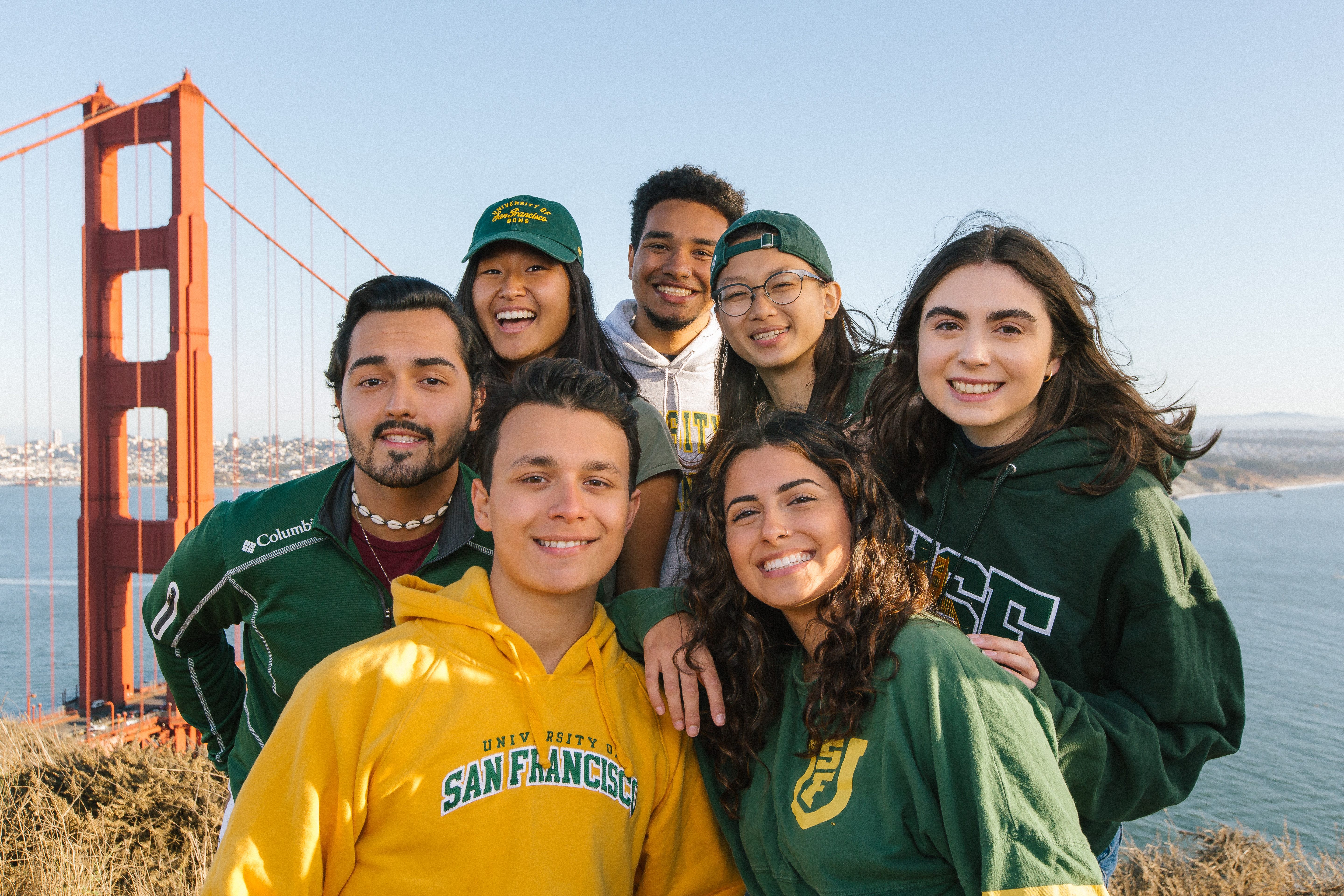 students in front of golden gate bridge