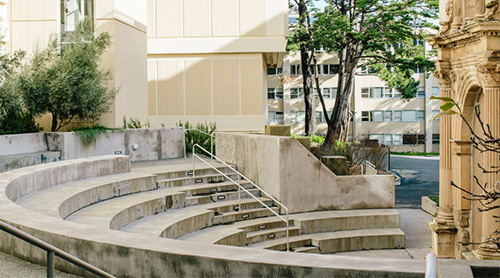 Kalmanovitz amphitheater