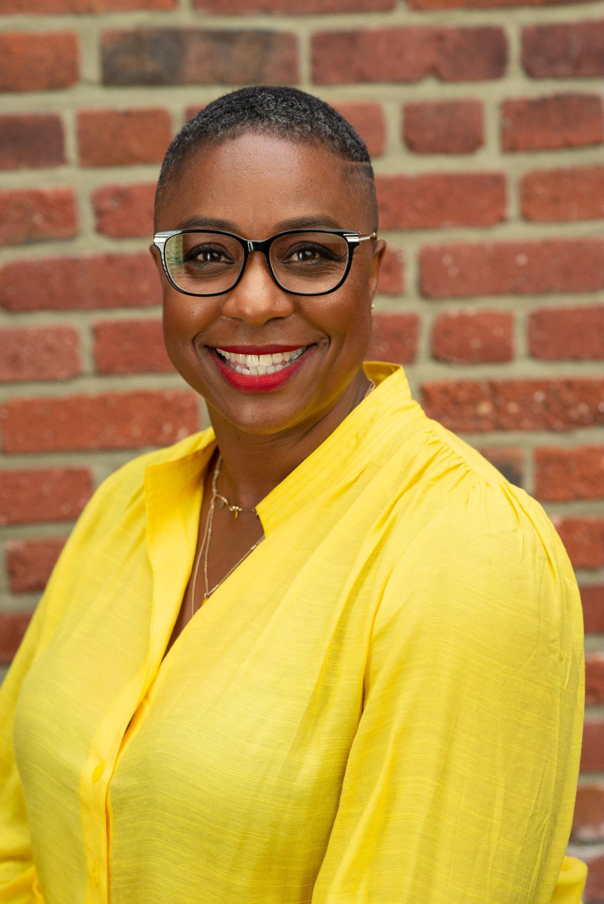 J_Mixon Headshot