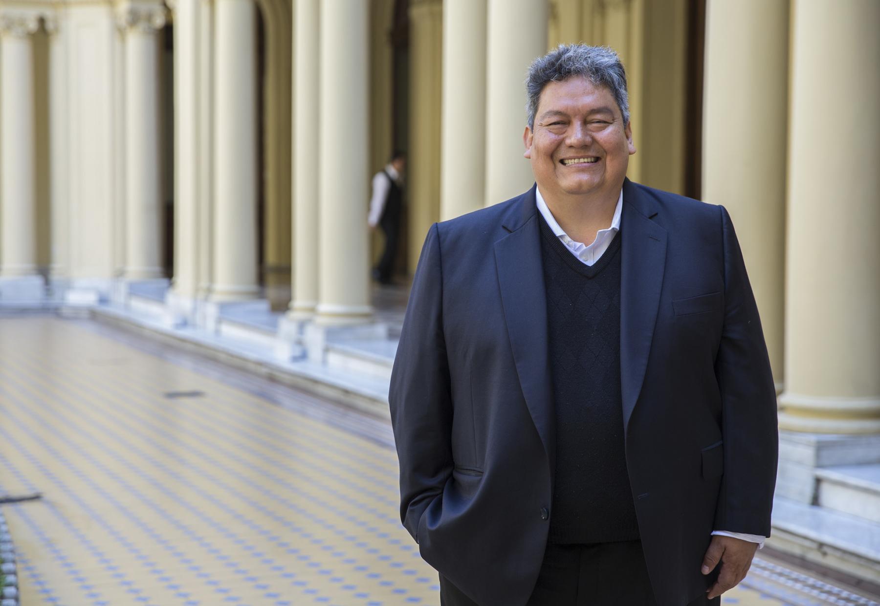 Dr. manuel amiro muñoz smiling